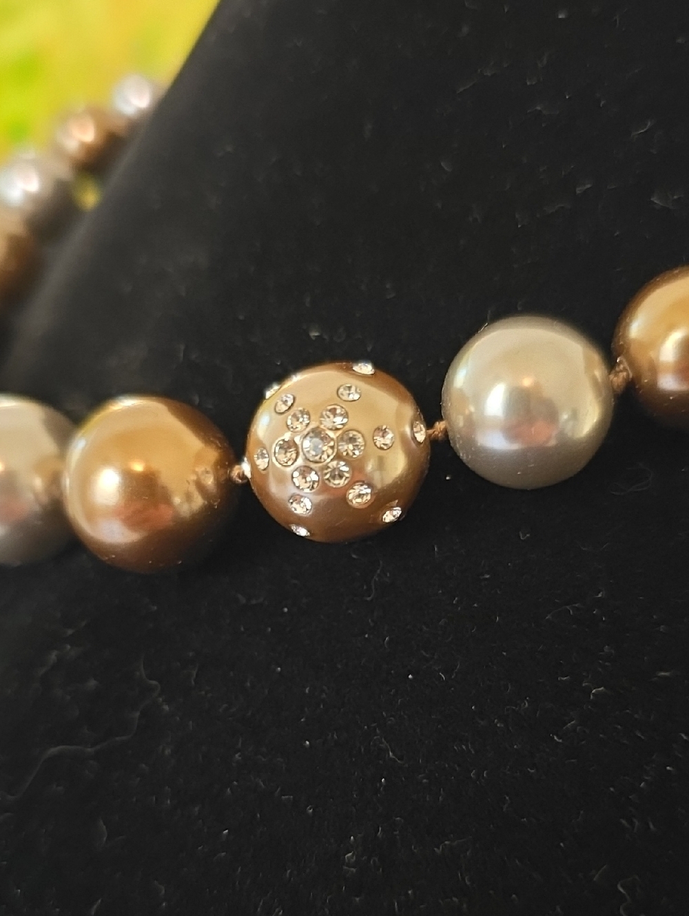 Givenchy Vintage Gold Tone Faux Pearl Crystal Bead Necklace 17.5” Statement - Picture 4 of 8